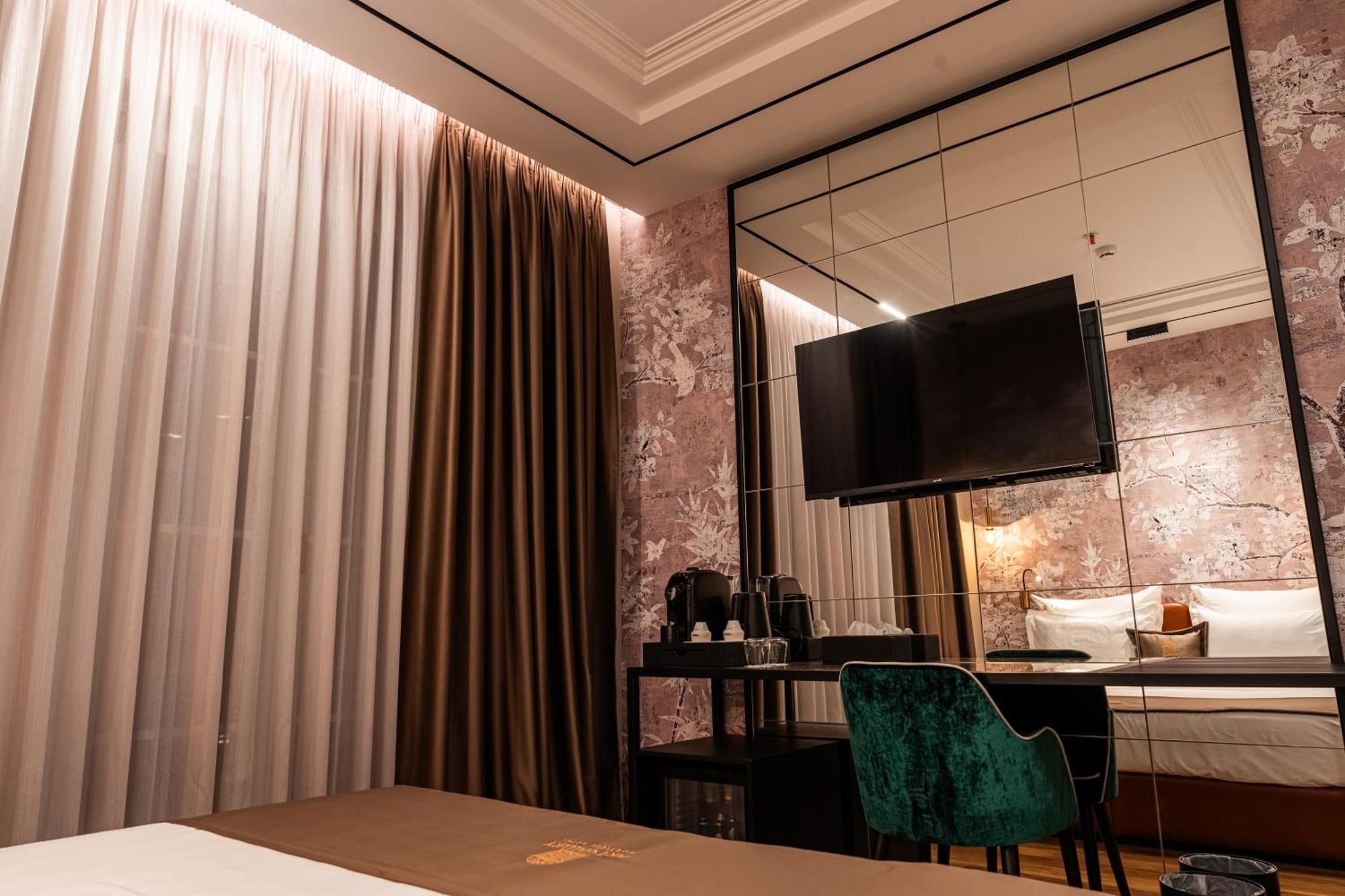 Art Gallery Boutique Hotel Durrës Extérieur photo