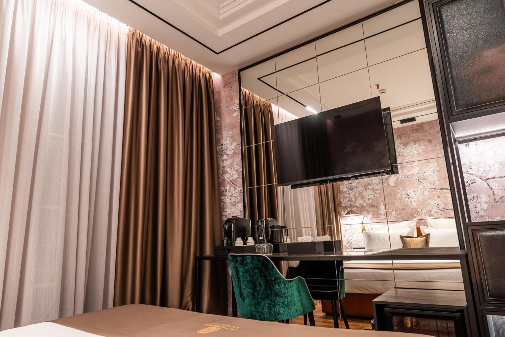 Art Gallery Boutique Hotel Durrës Extérieur photo